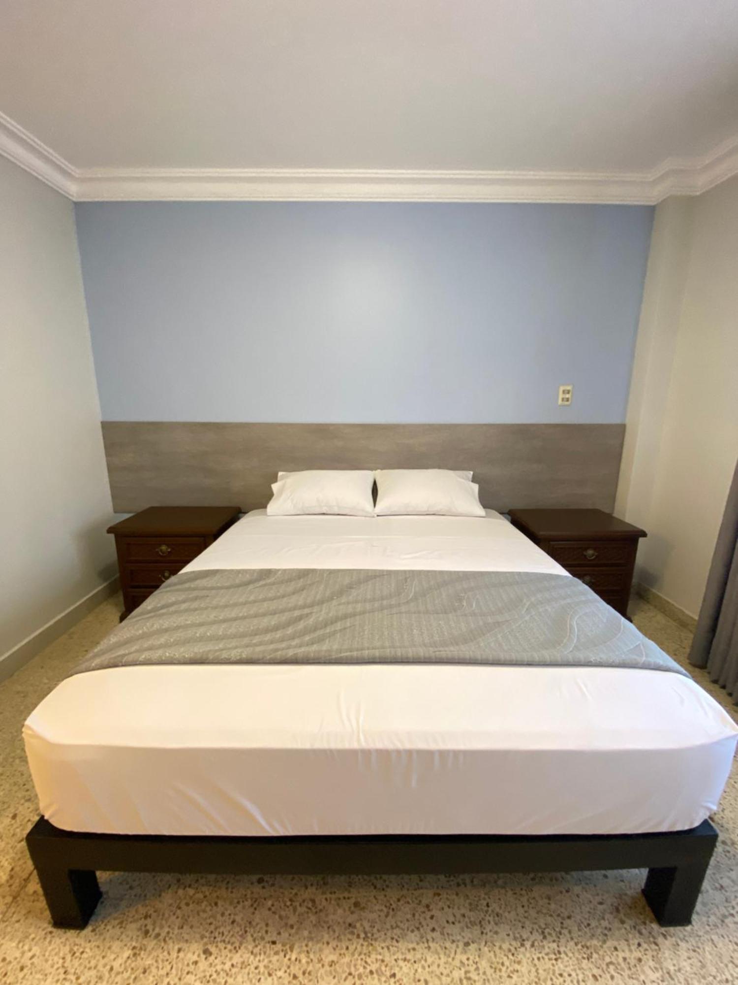 קוצ'במבה Izza Hotel מראה חיצוני תמונה